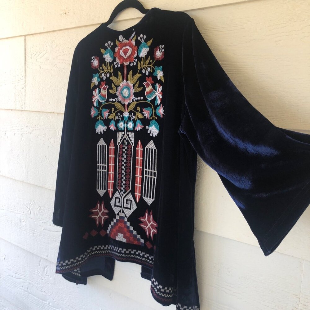 BD Collection Size M/L Velvet Embroidered Open Front Bell Sleeve Cardigan - Picture 14 of 15